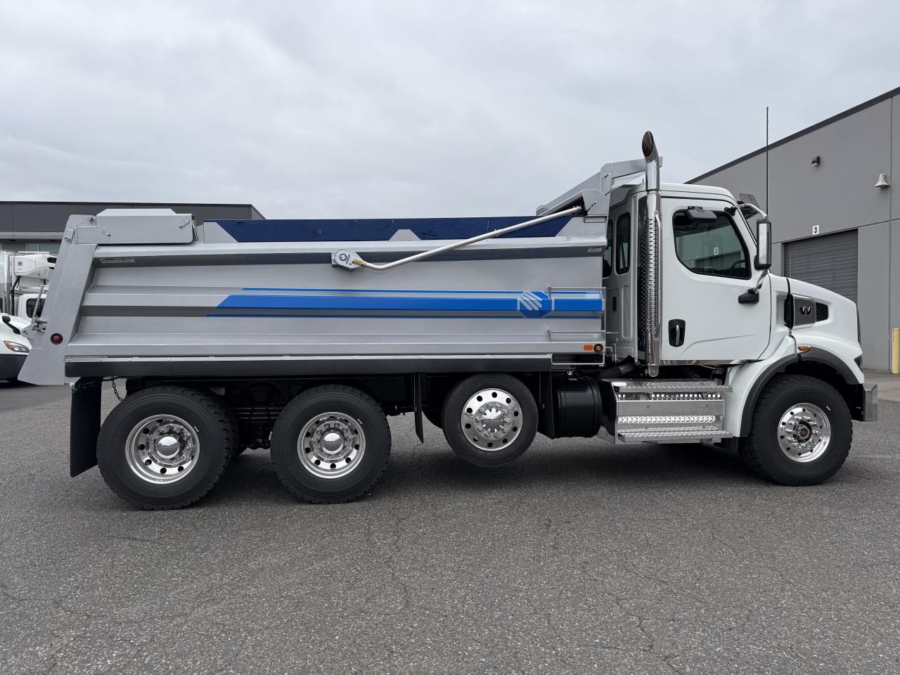 2025 Western Star 47X - image 7