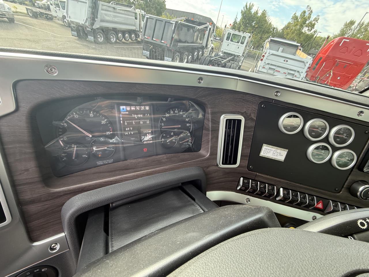 2025 Western Star 49X - image 10