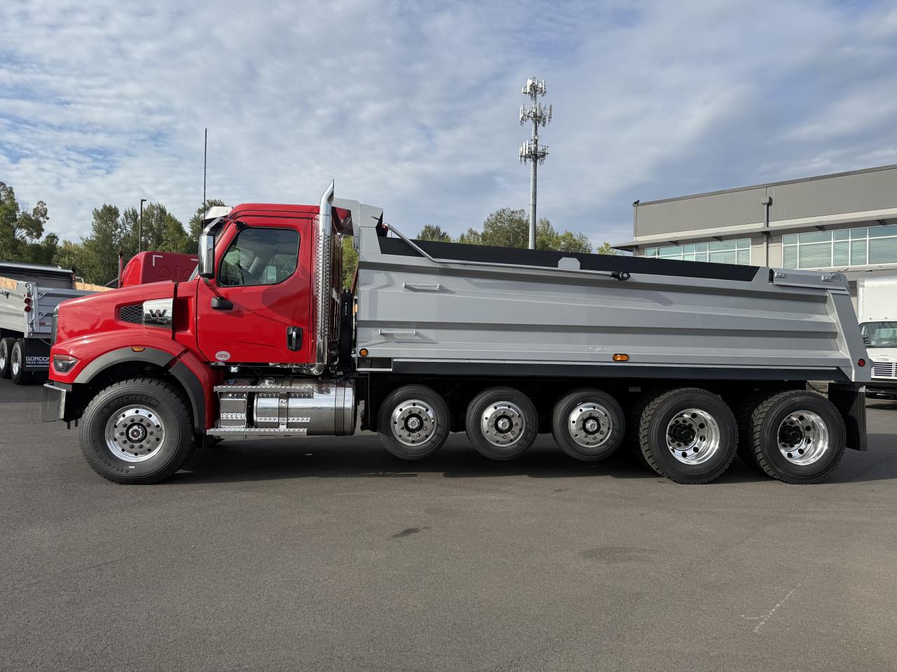 2025 Western Star 49X - image 4