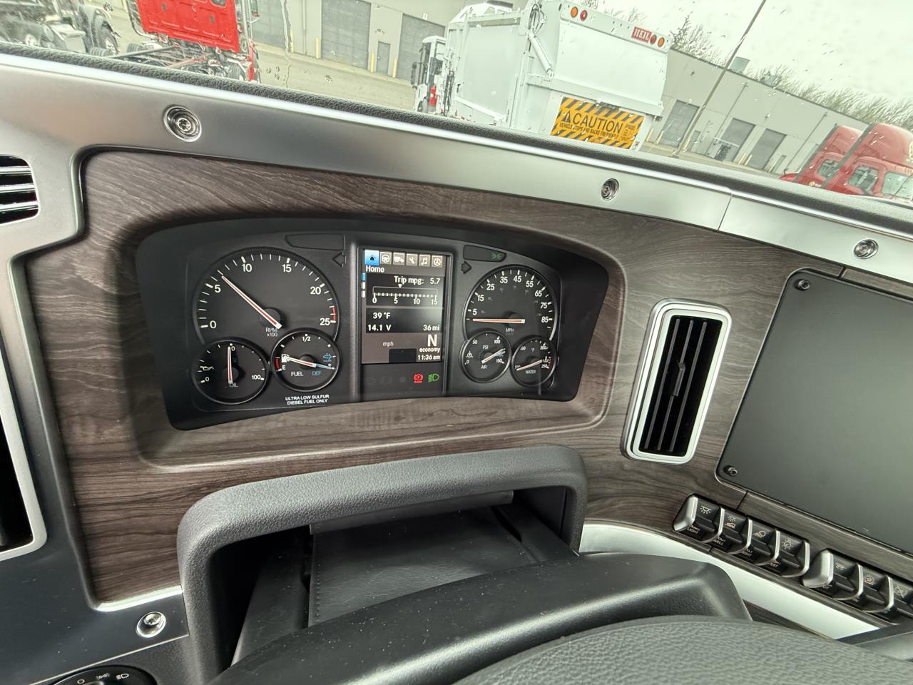 2025 Western Star 47X - image 11