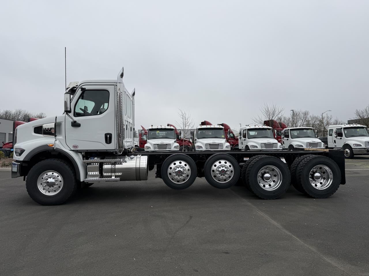 2025 Western Star 47X - image 2