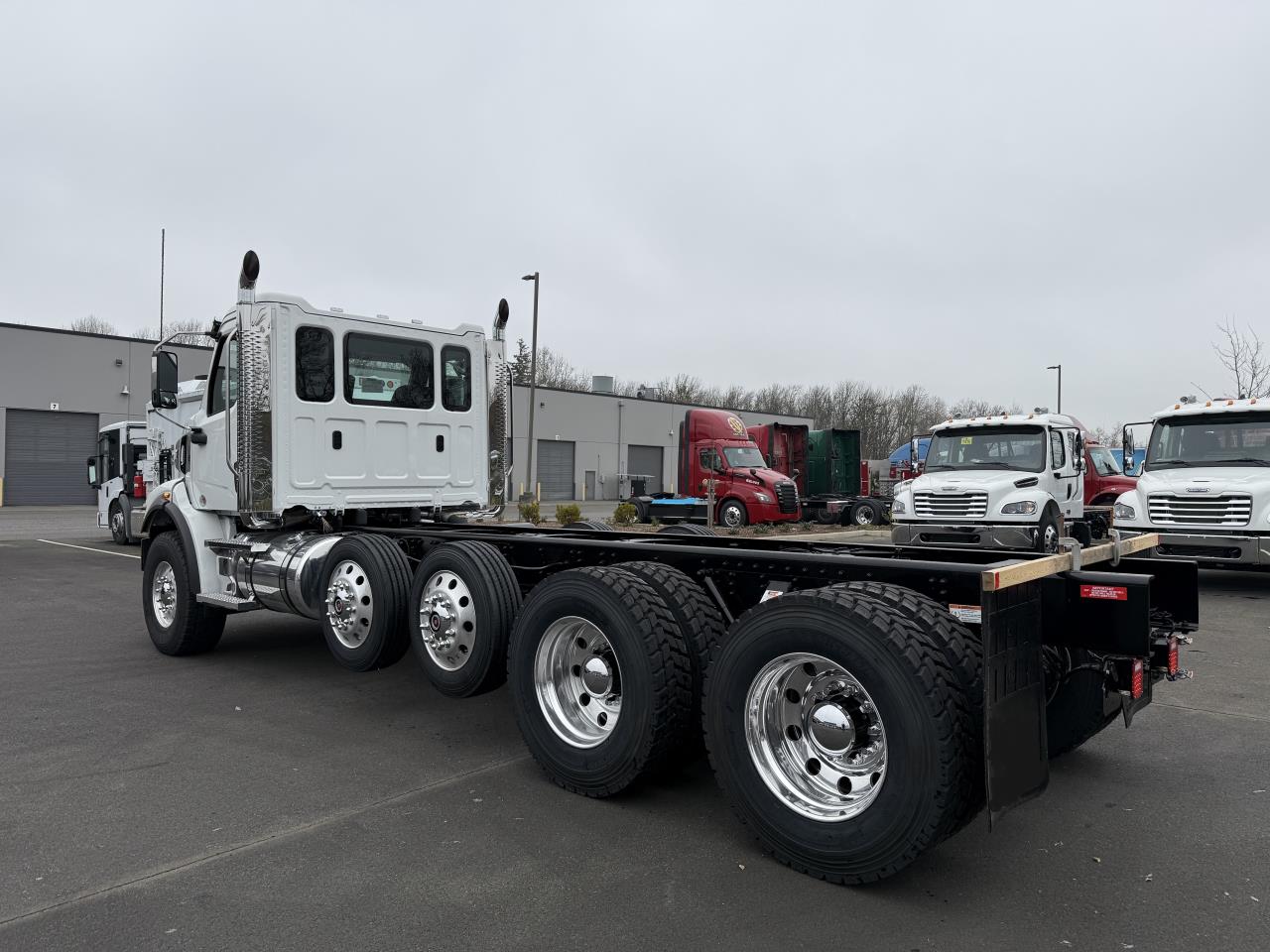 2025 Western Star 47X - image 3