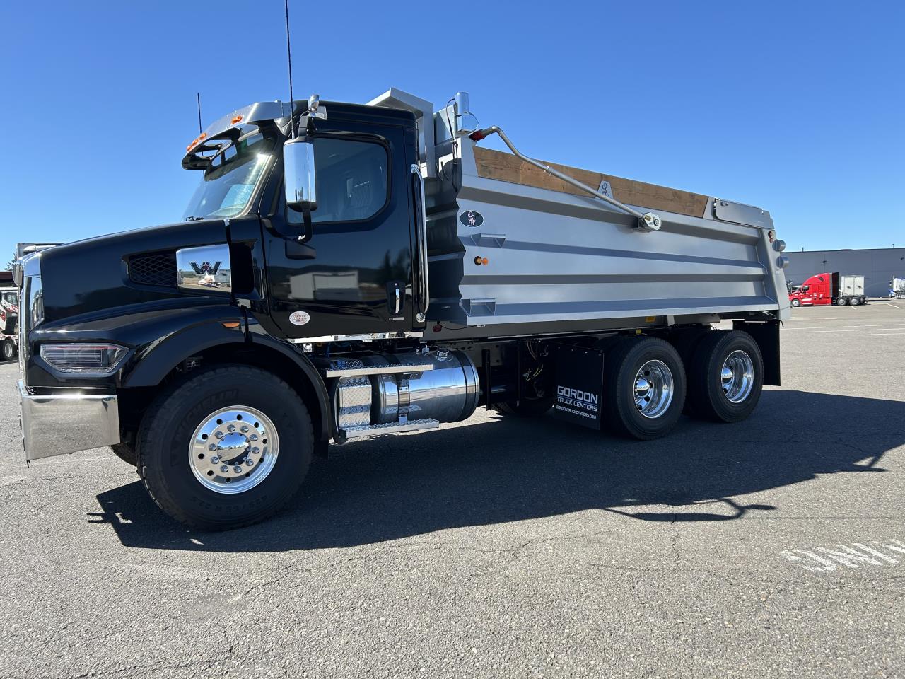 2024 Western Star 47X - image 2