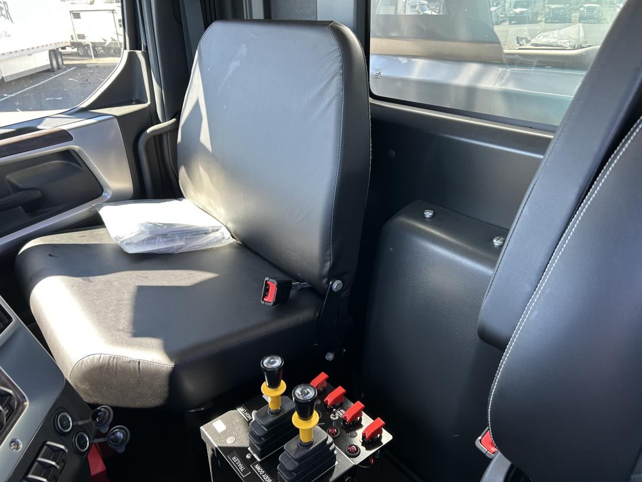 2024 Western Star 47X - image 7