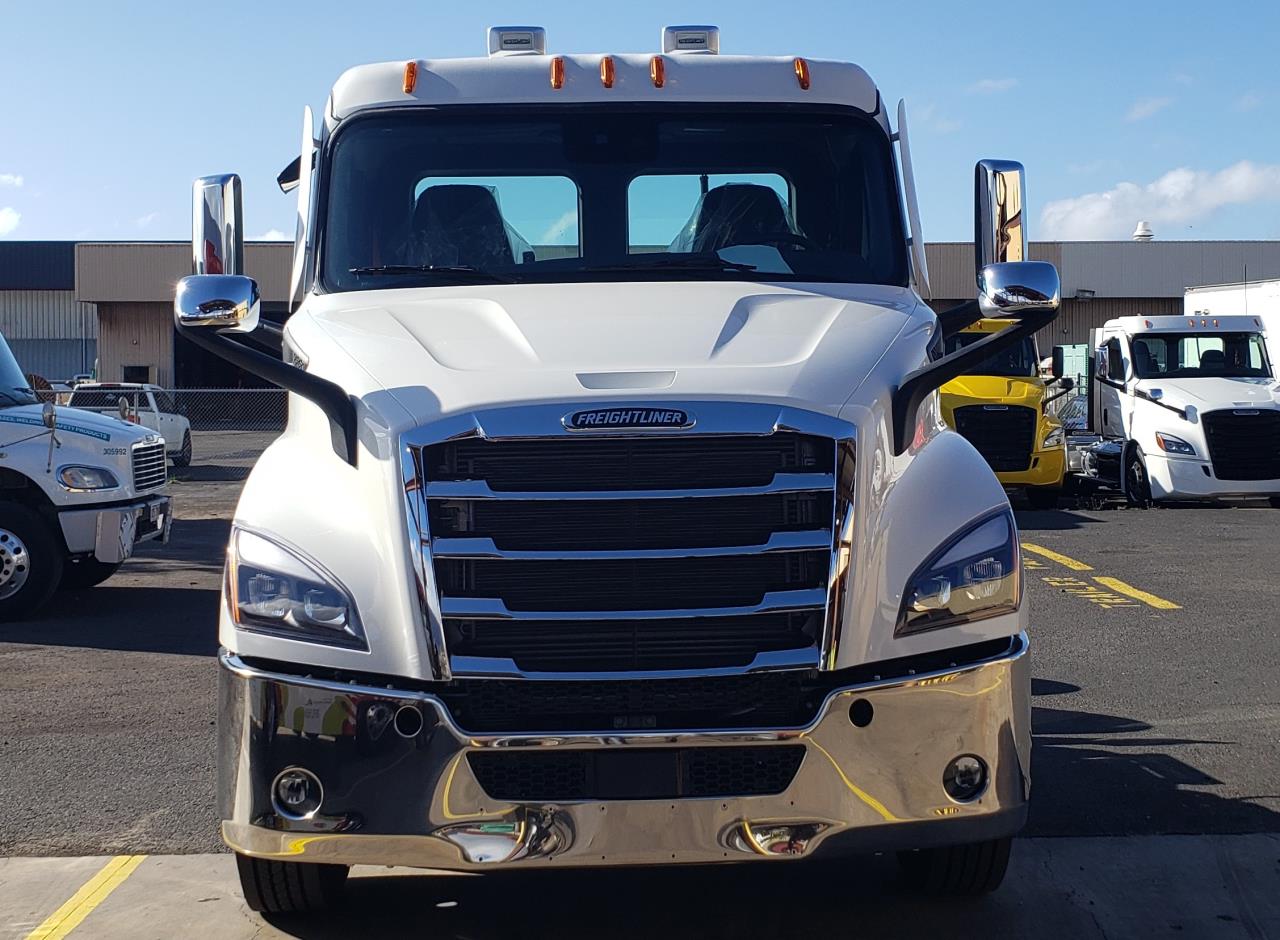 2026 Freightliner Cascadia - image 8