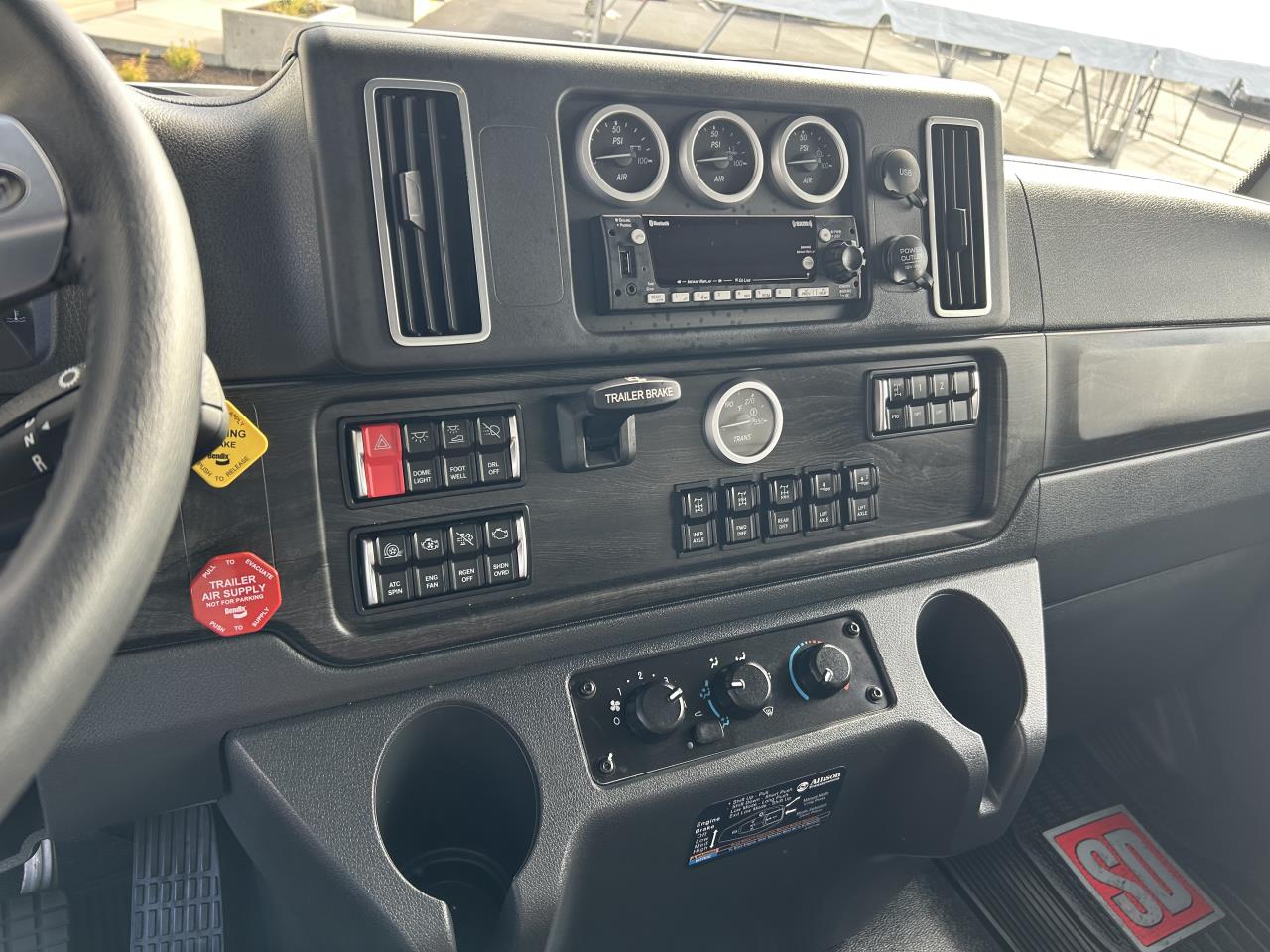 2026 Freightliner 114SD - image 8