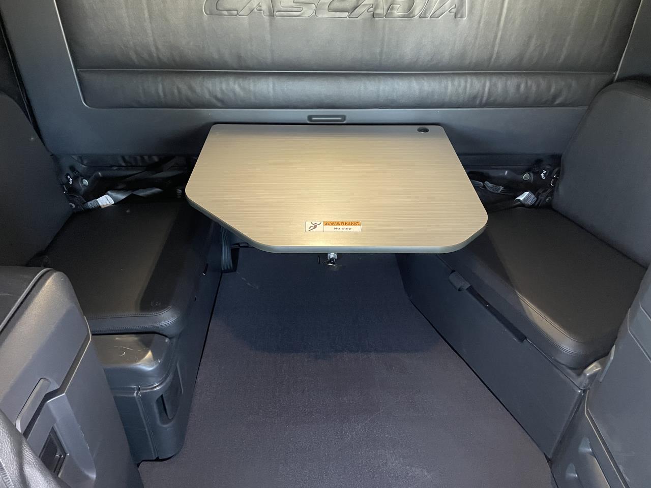 2026 Freightliner Cascadia - image 7