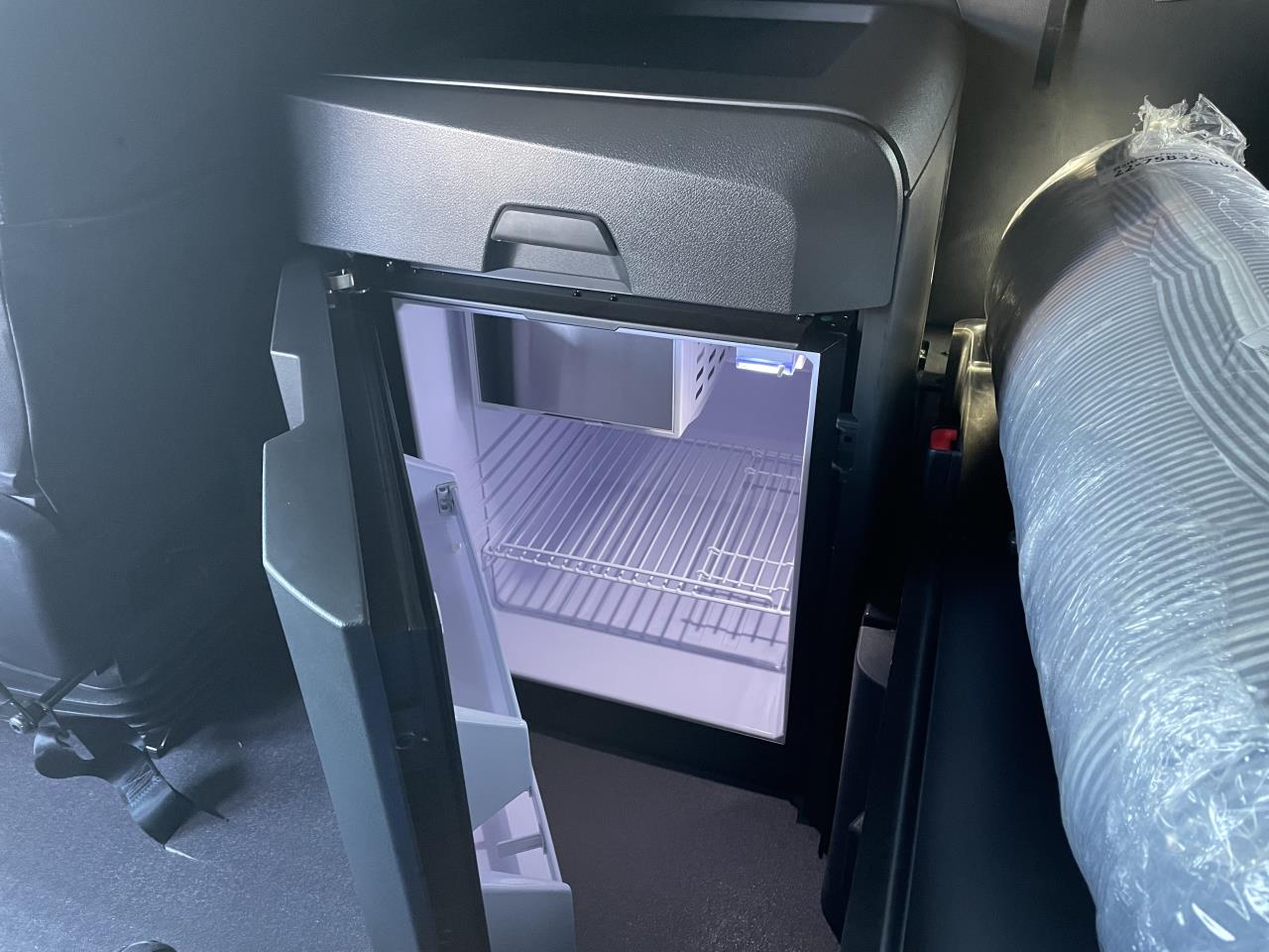 2026 Freightliner Cascadia - image 9