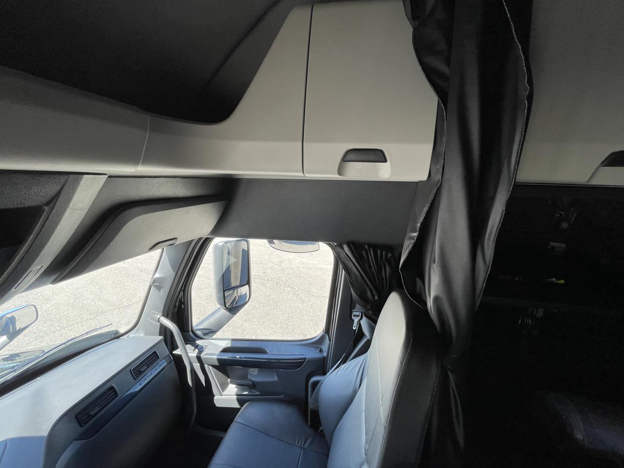 2026 Freightliner Cascadia - image 11