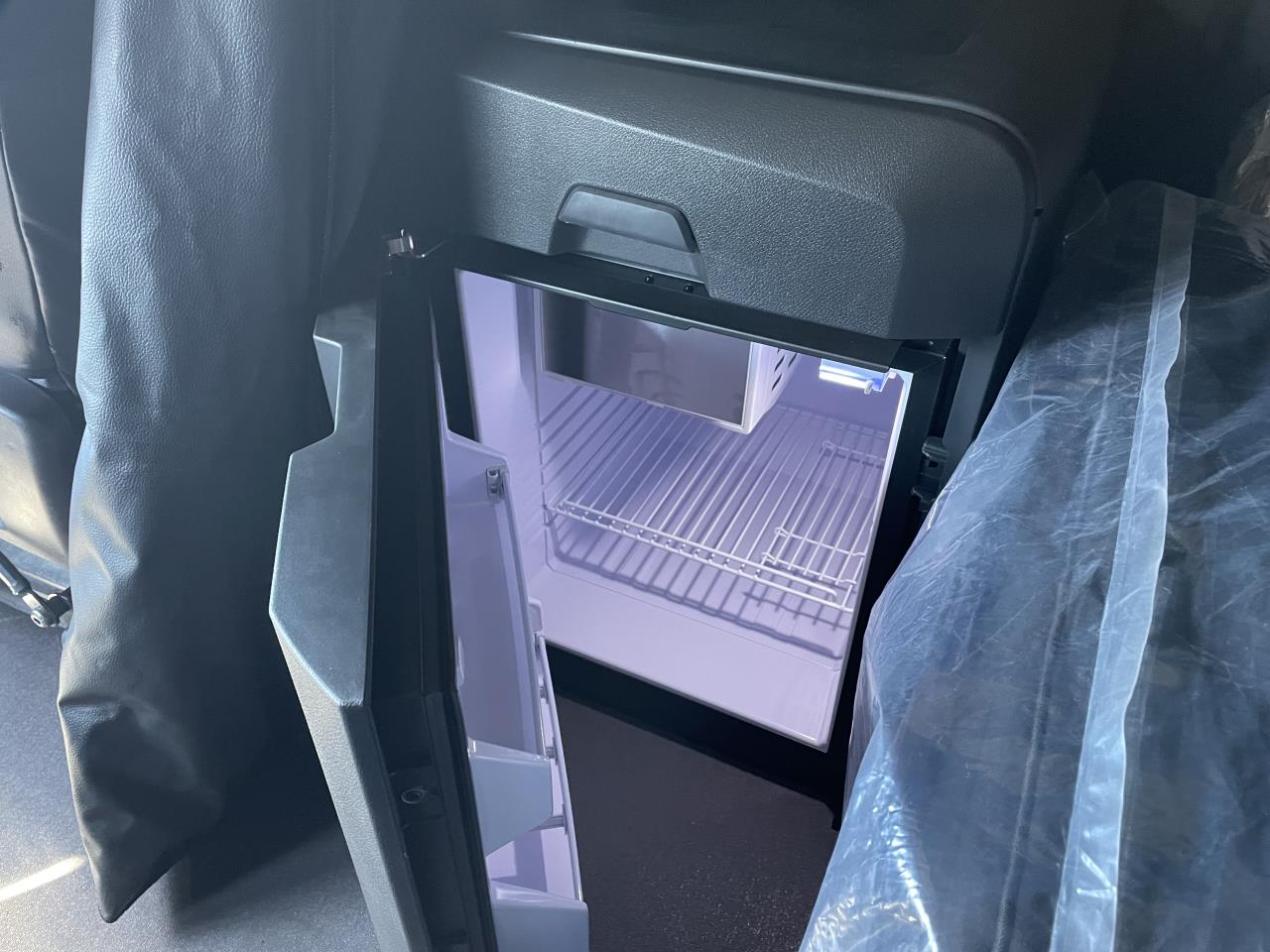 2026 Freightliner Cascadia - image 8