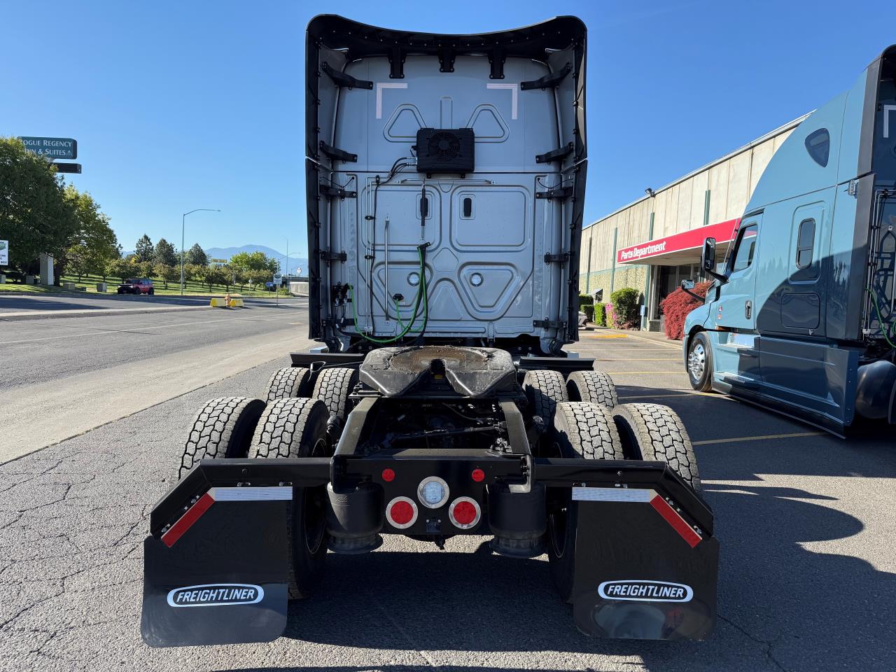 2026 Freightliner Cascadia - image 4