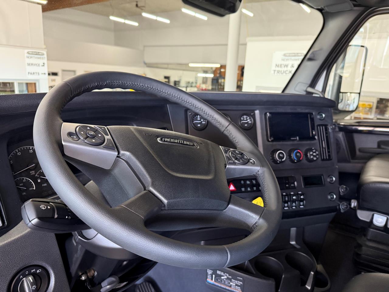 2026 Freightliner Cascadia - image 6