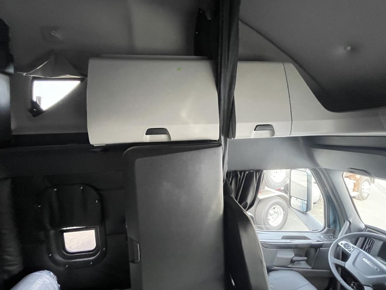 2026 Freightliner Cascadia - image 8