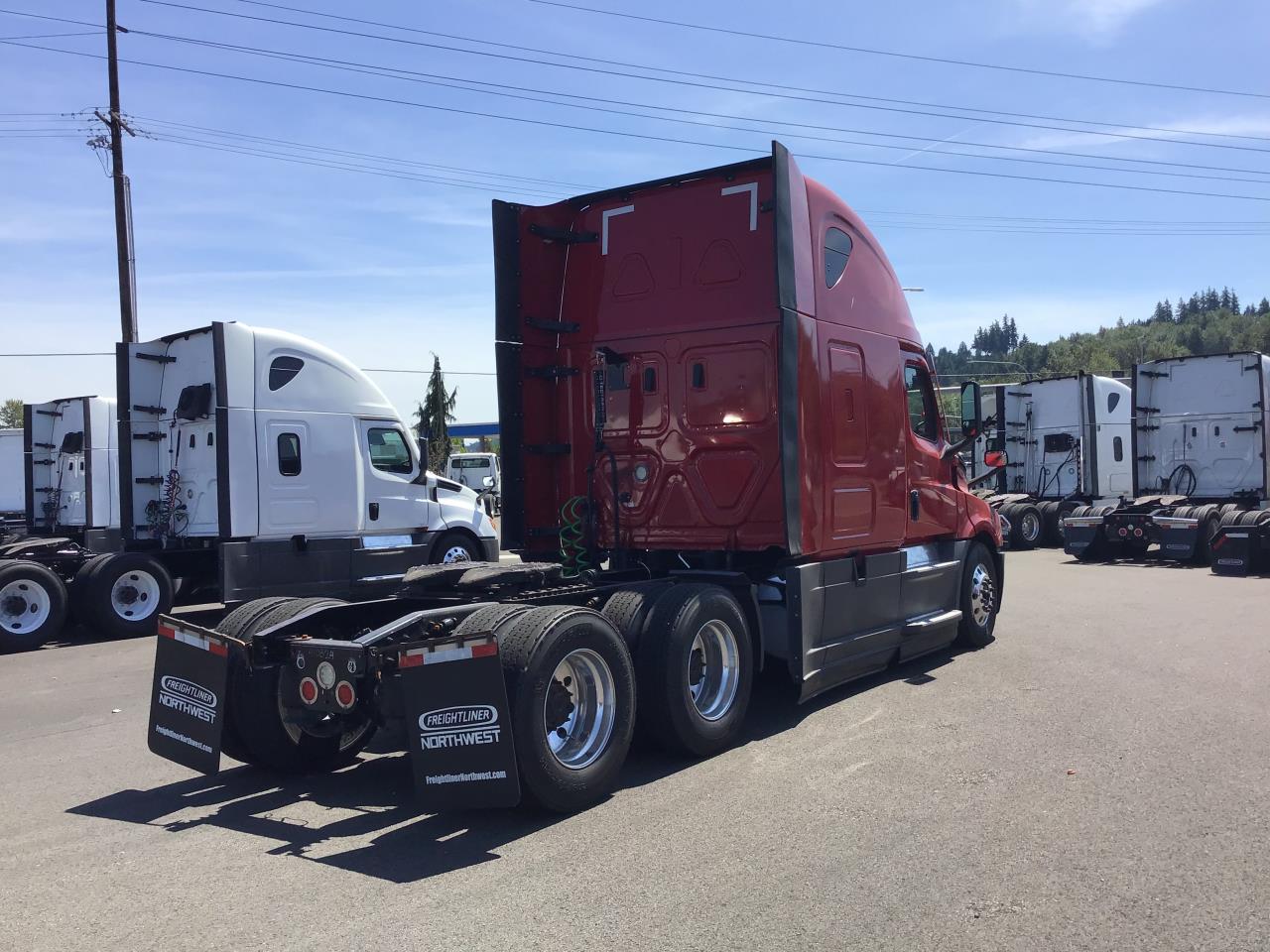2021 Freightliner Cascadia - image 2