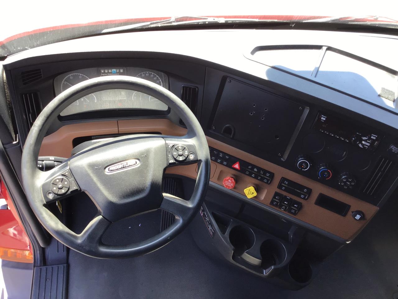 2021 Freightliner Cascadia - image 6