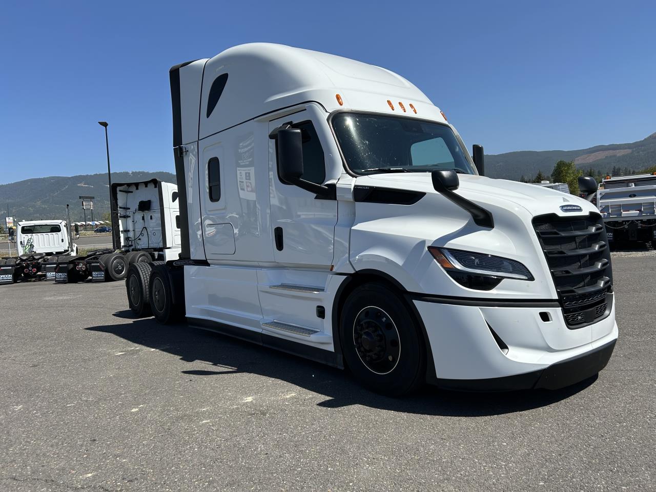 2026 Freightliner - image 2