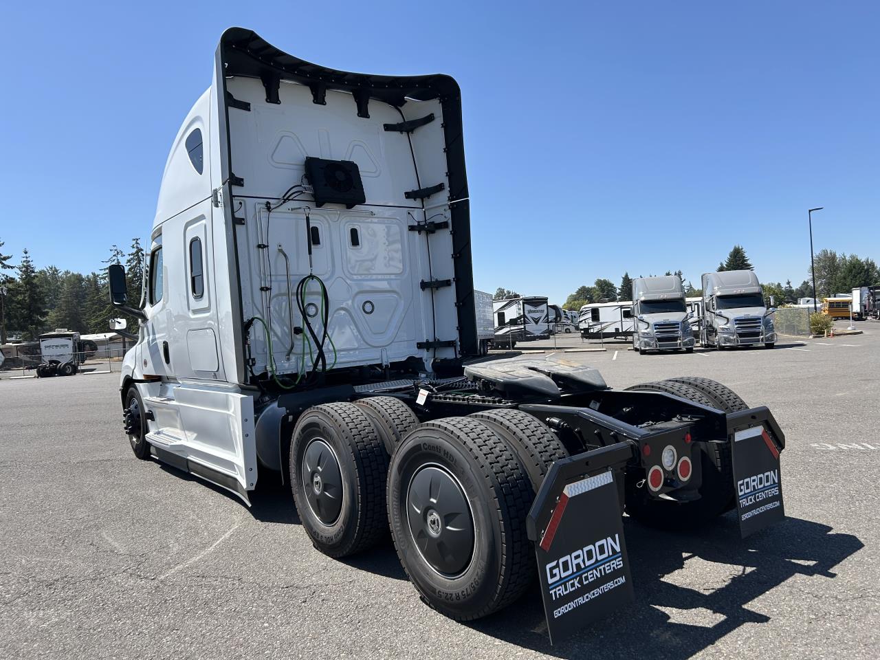 2026 Freightliner - image 4