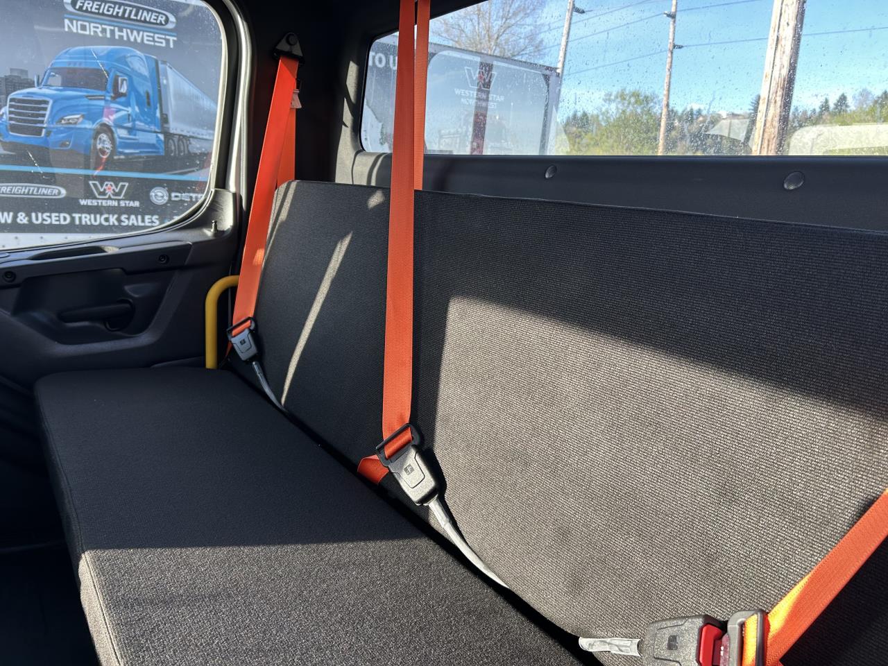 2024 Freightliner - image 9