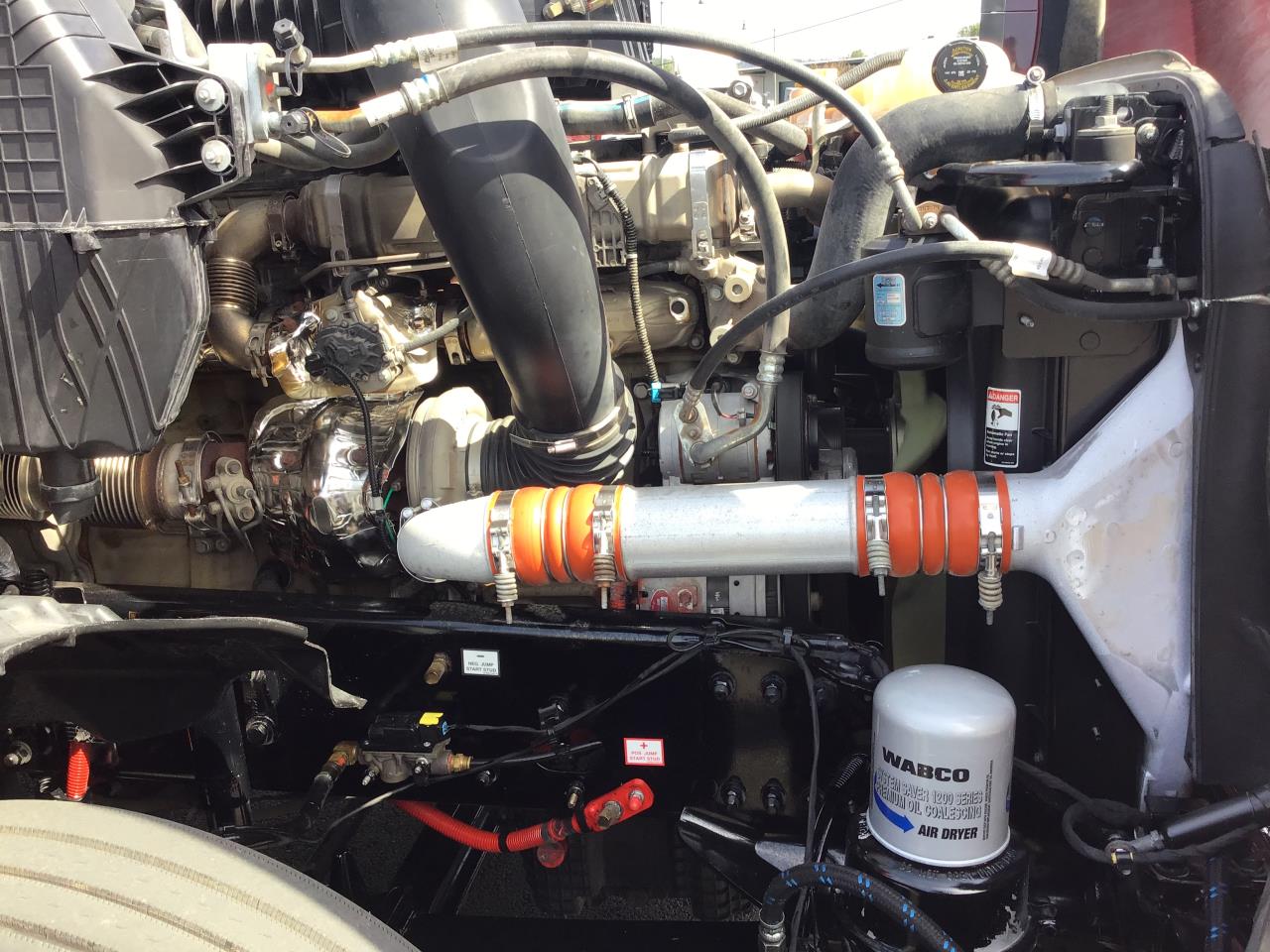 2022 Freightliner Cascadia - image 11