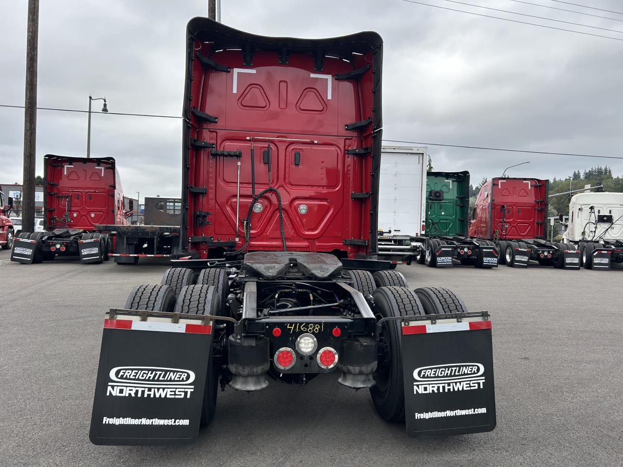 2022 Freightliner Cascadia - image 4