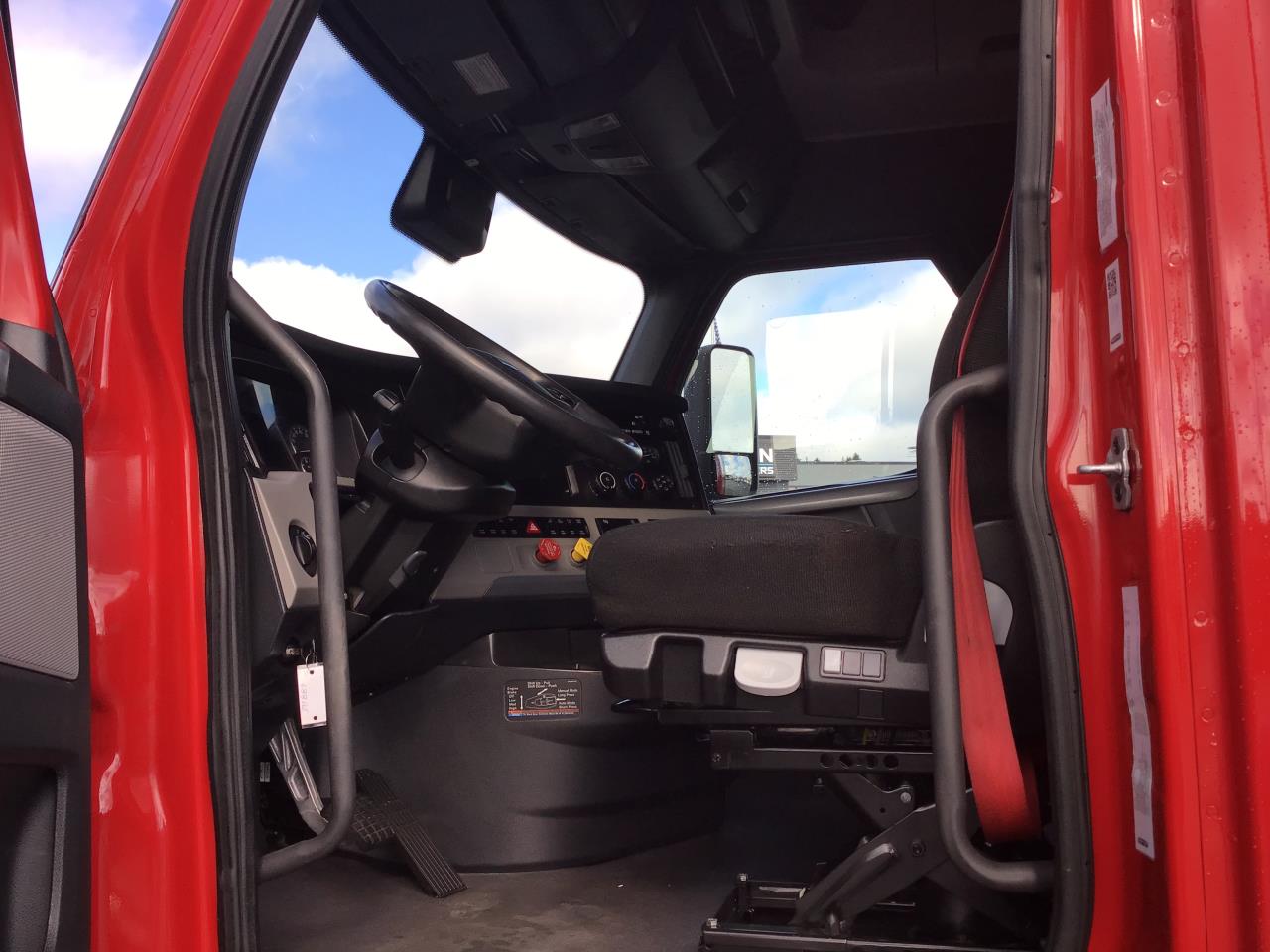 2022 Freightliner Cascadia in Nampa, ID — photo 5