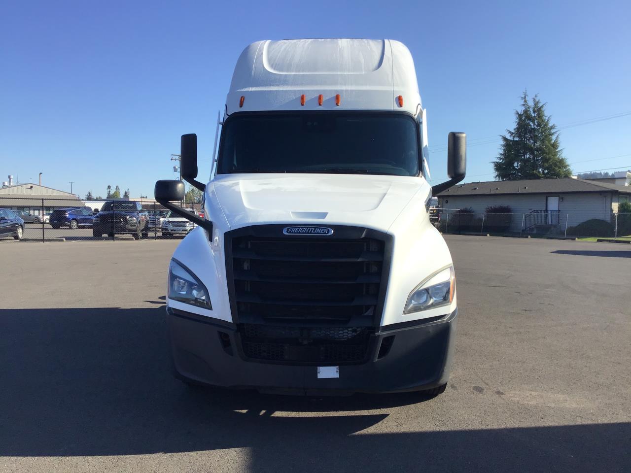 2023 Freightliner Cascadia in Pacific, WA — photo 2