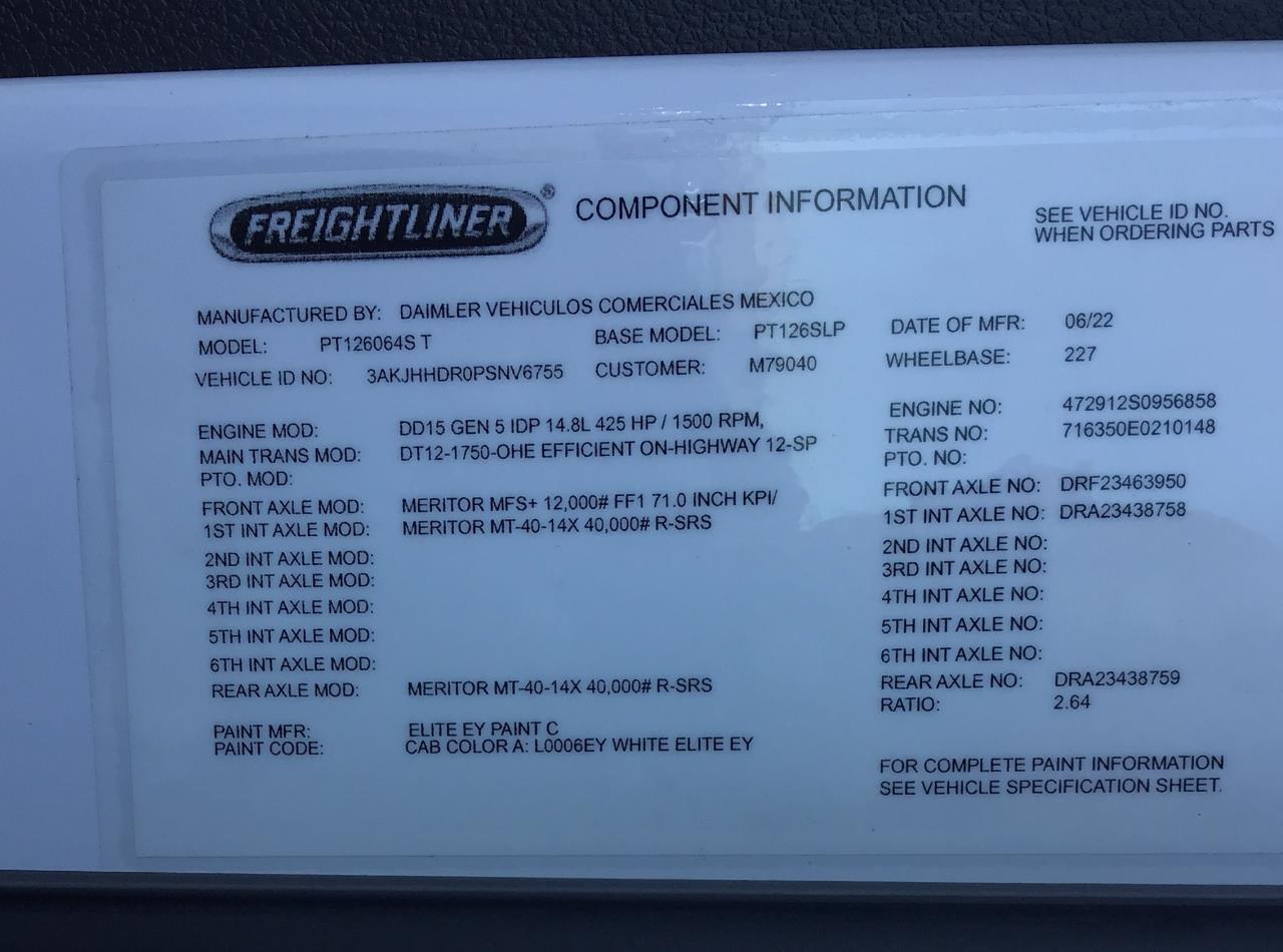 2023 Freightliner Cascadia in Pacific, WA — photo 7