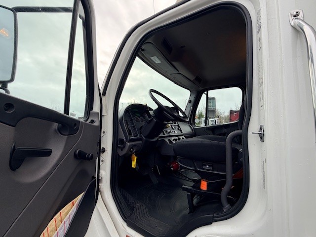 2020 Freightliner M2 106 - image 10