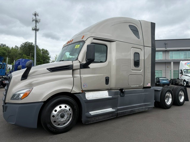 2024 Freightliner Cascadia in Ridgefield, WA — photo 3