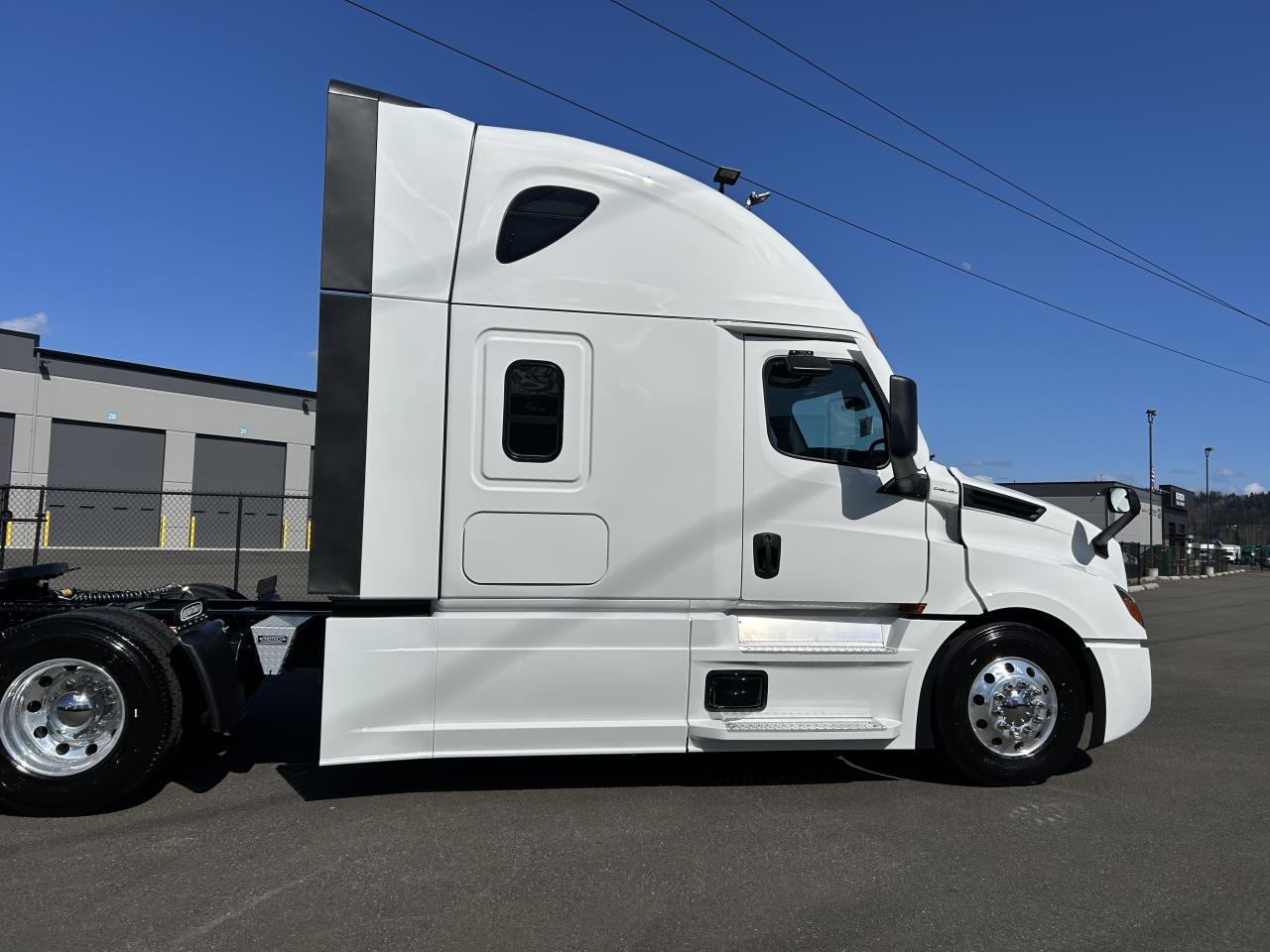2027 Freightliner Cascadia - image 7