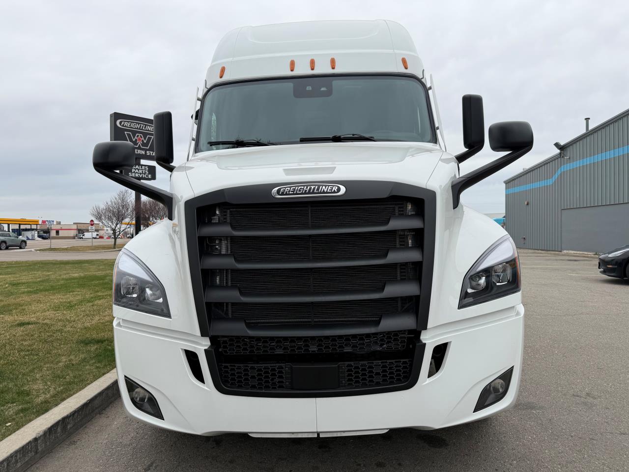 2027 Freightliner Cascadia - image 7