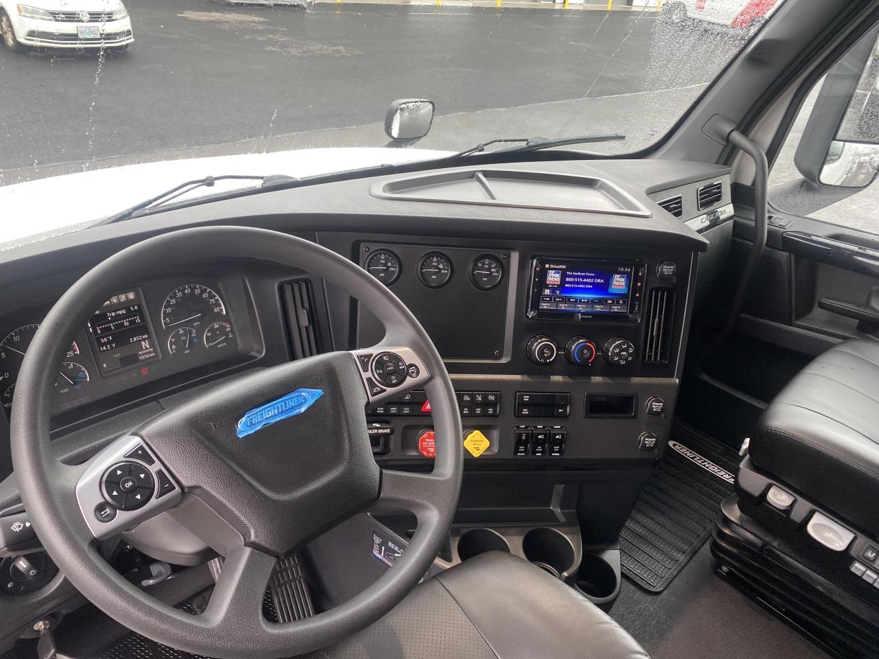 2027 Freightliner Cascadia - image 9