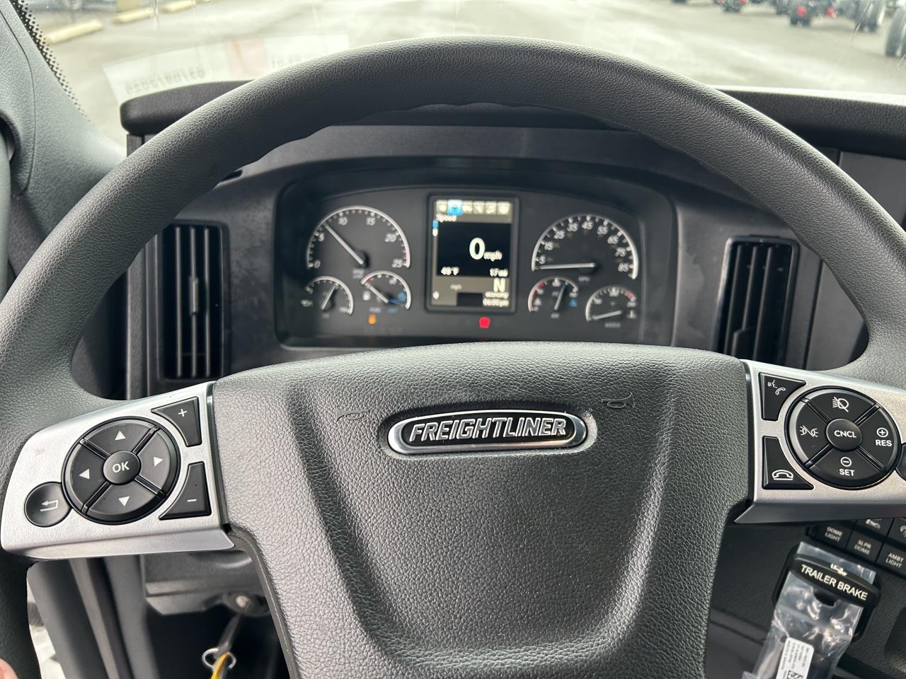 2027 Freightliner Cascadia - image 10