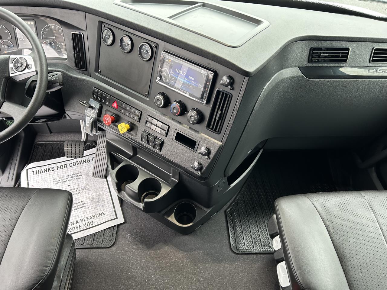 2027 Freightliner Cascadia - image 9