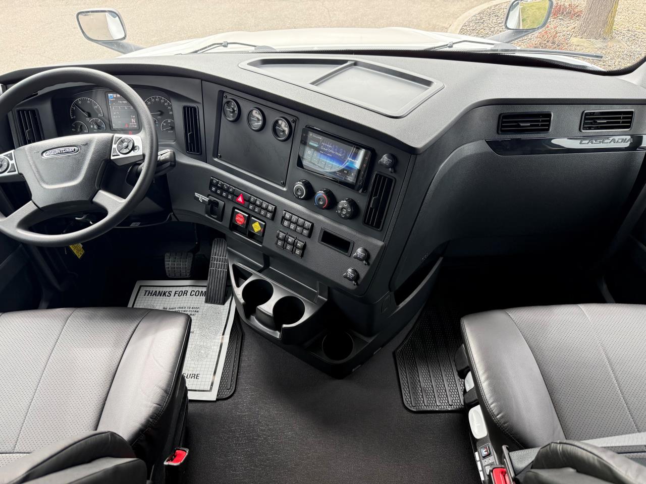 2027 Freightliner - image 10