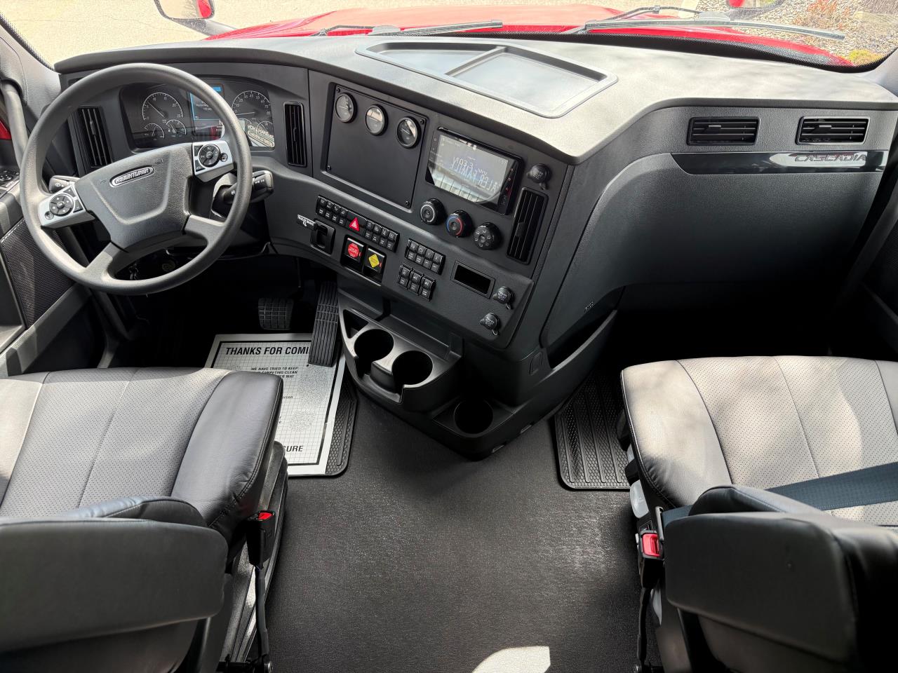 2027 Freightliner - image 9