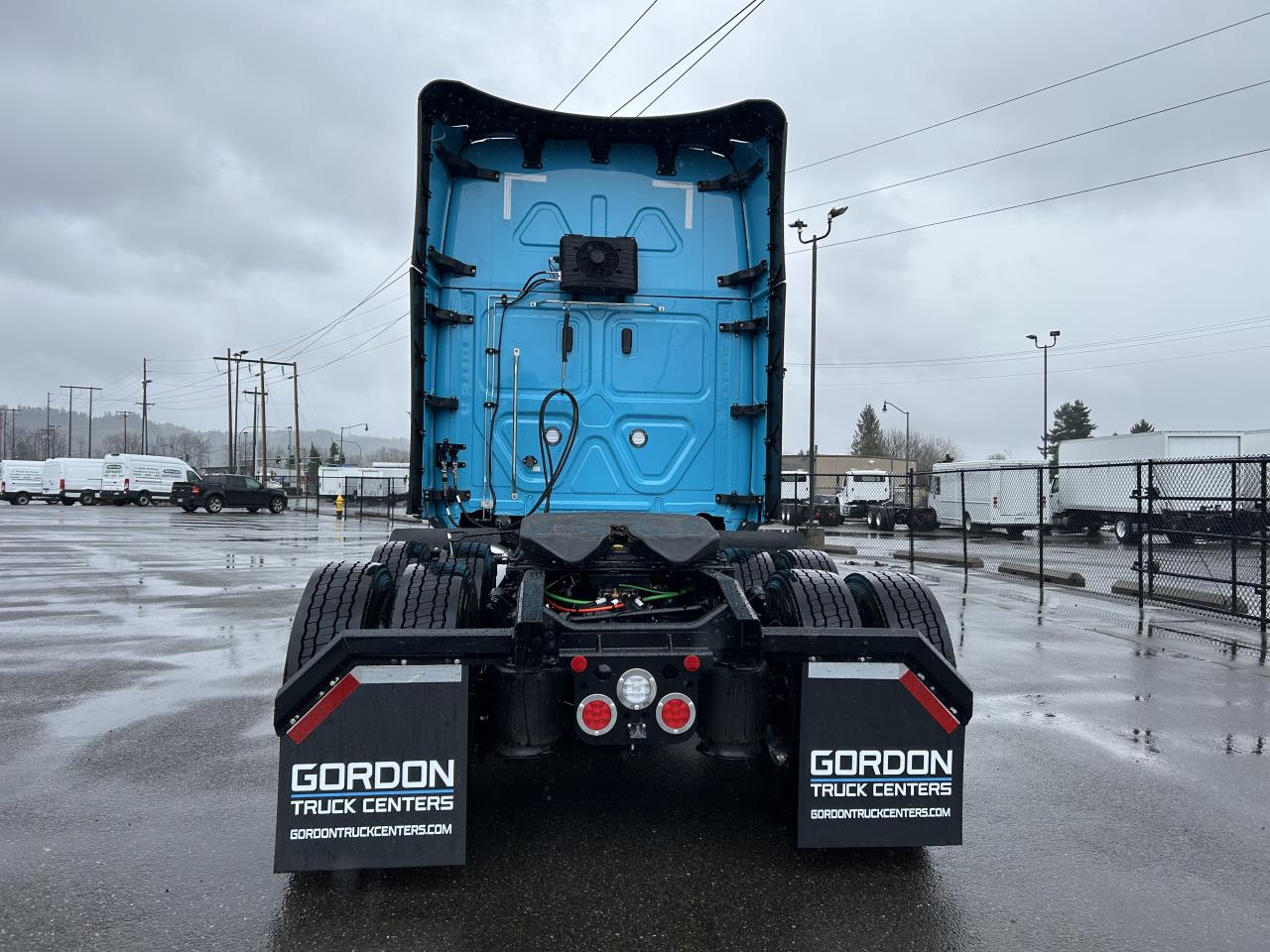 2027 Freightliner - image 3