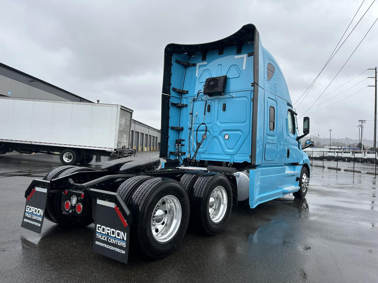 2027 Freightliner - image 4