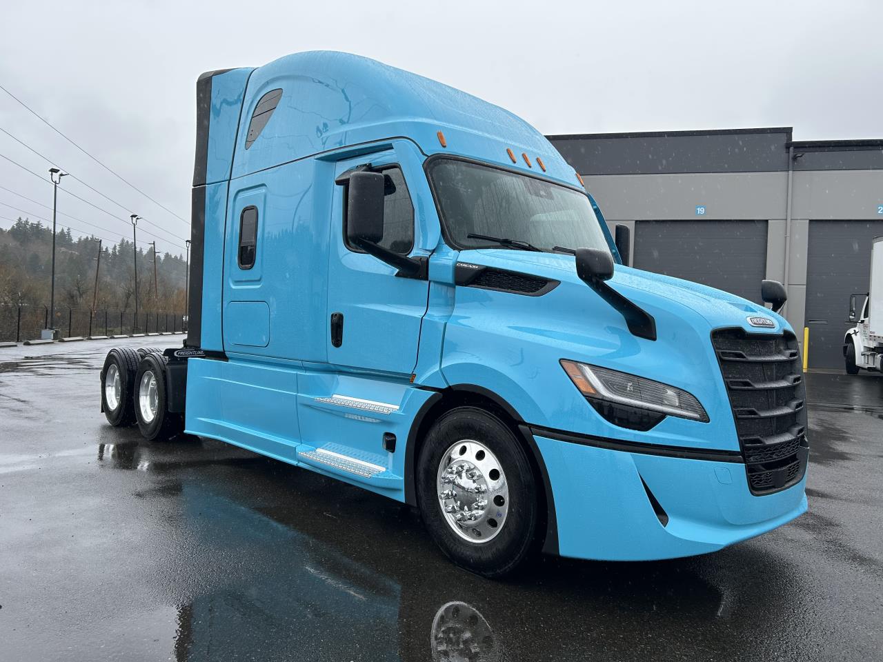 2027 Freightliner - image 5