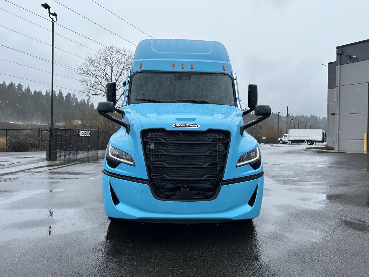 2027 Freightliner - image 6