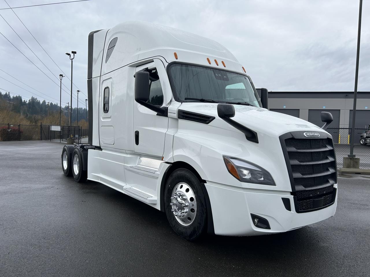 2027 Freightliner Cascadia in Albany, OR — photo 5