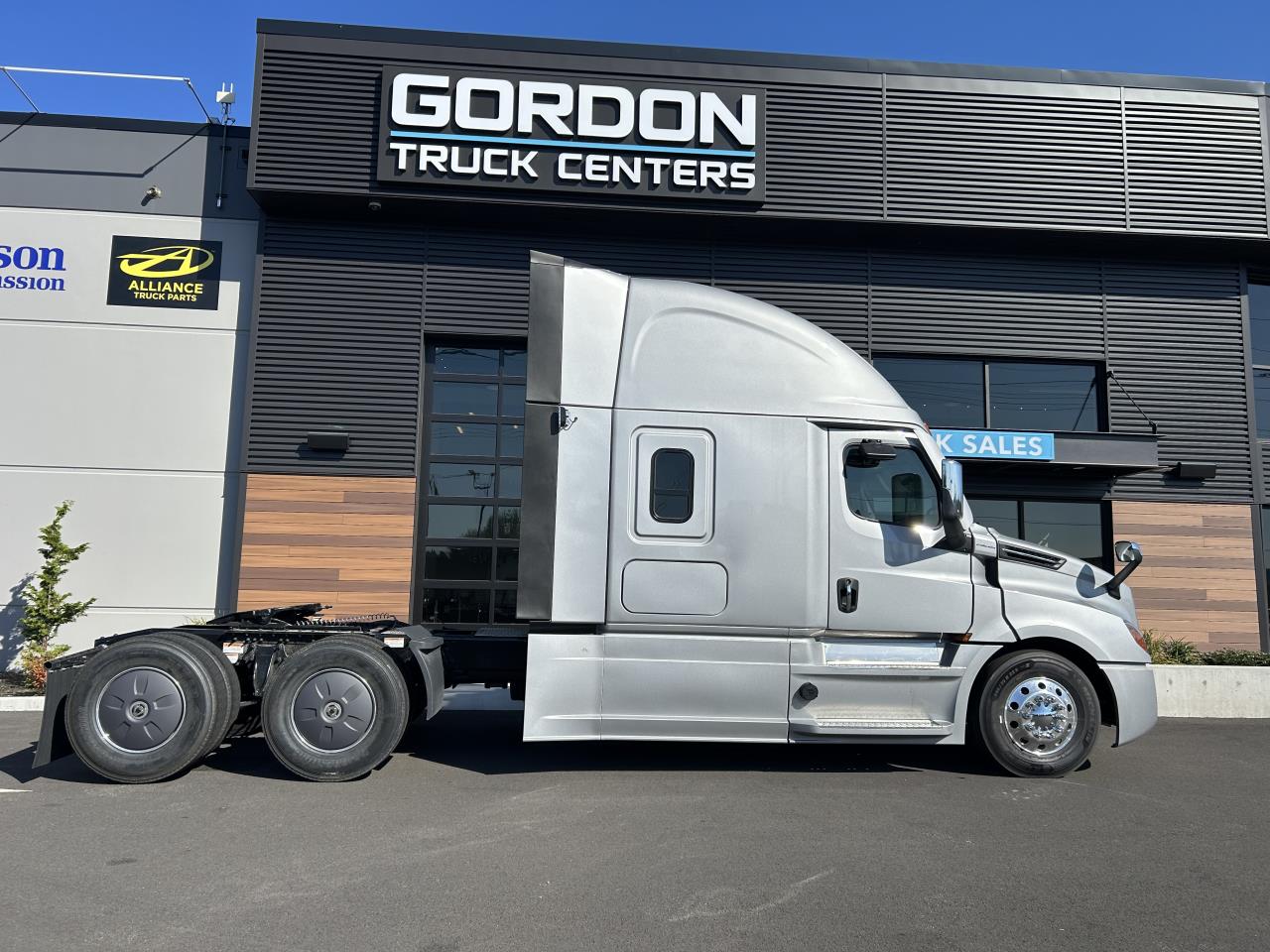 2027 Freightliner Cascadia in Pacific, WA — photo 6