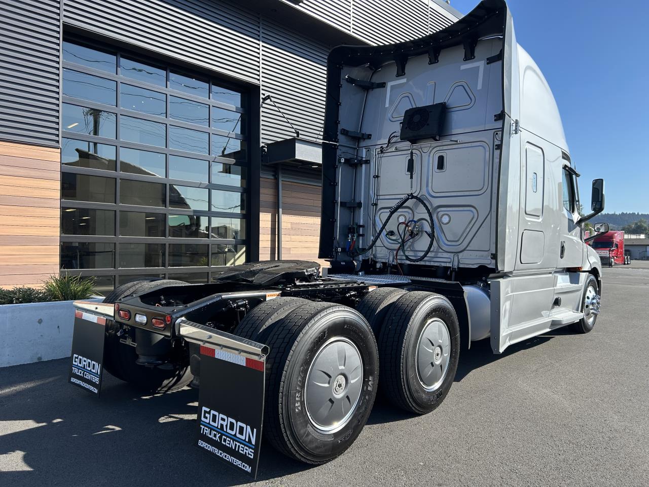 2027 Freightliner Cascadia in Pacific, WA — photo 5