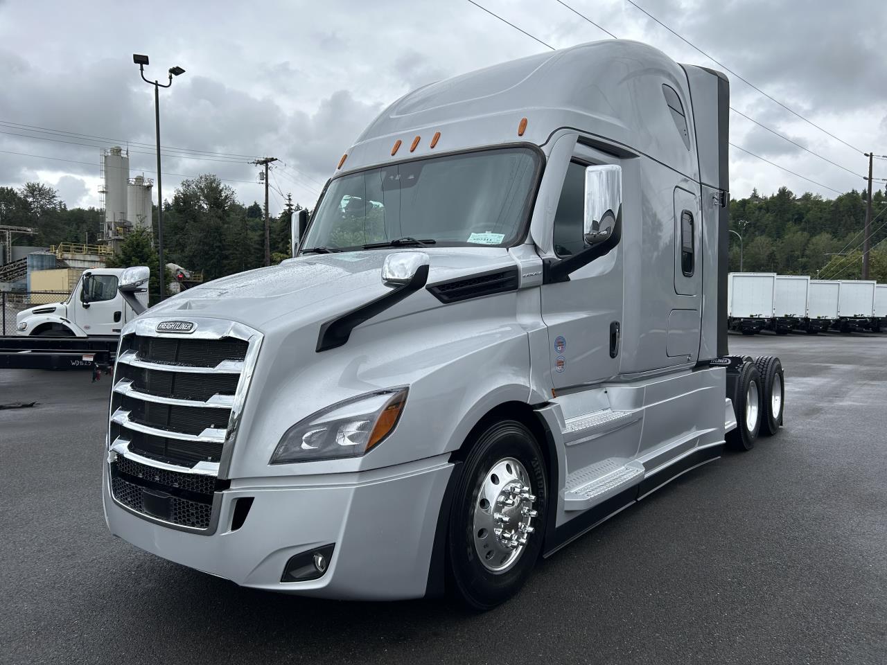 2027 Freightliner Cascadia in Pacific, WA — photo 3