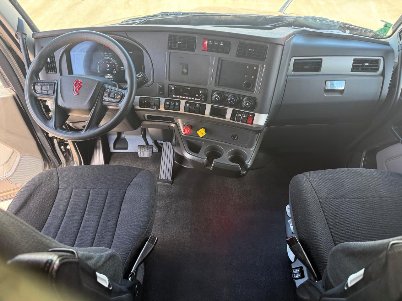2023 Kenworth T680 in Nampa, ID — photo 9