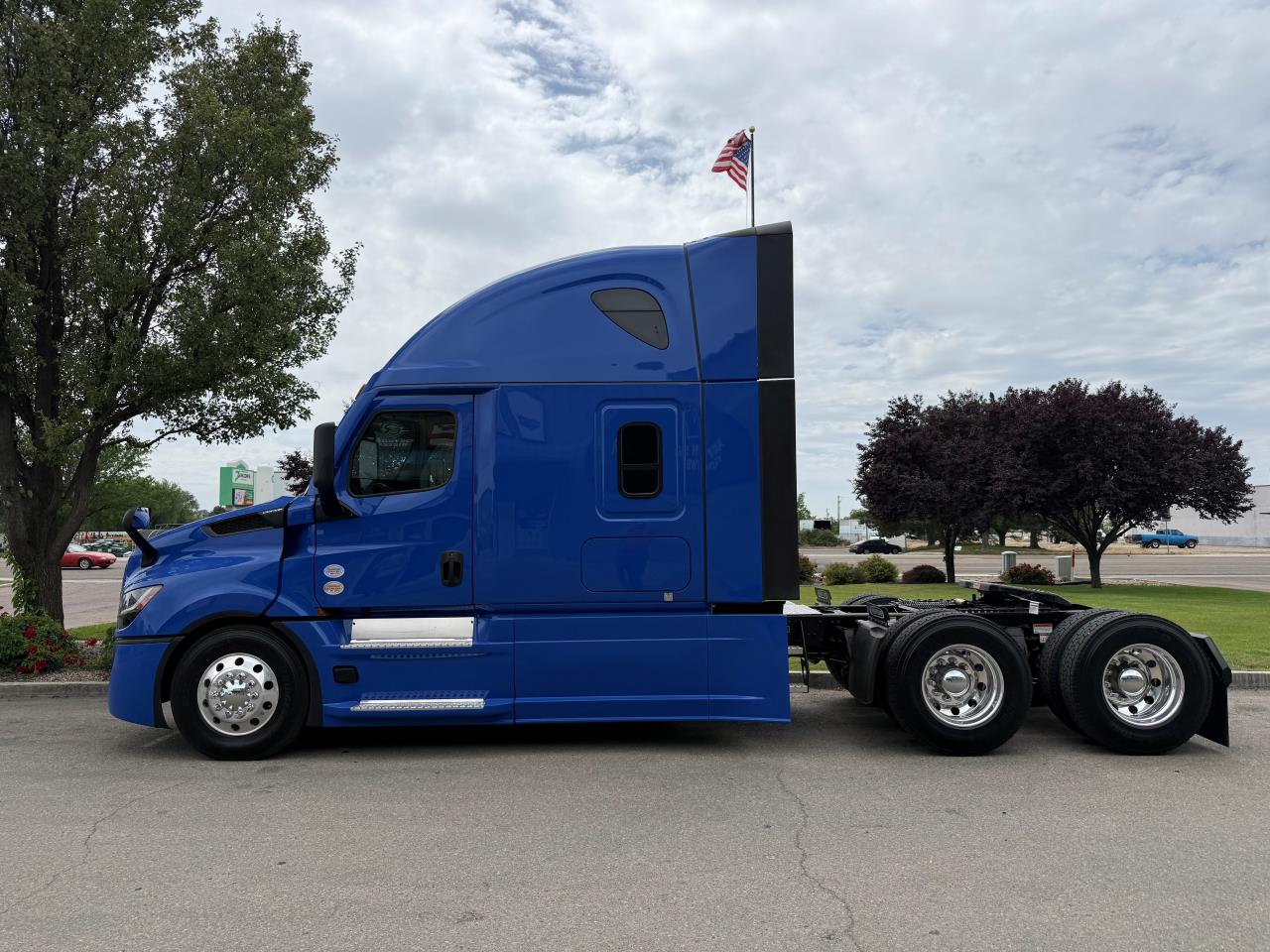 2027 Freightliner Cascadia in Nampa, ID — photo 2