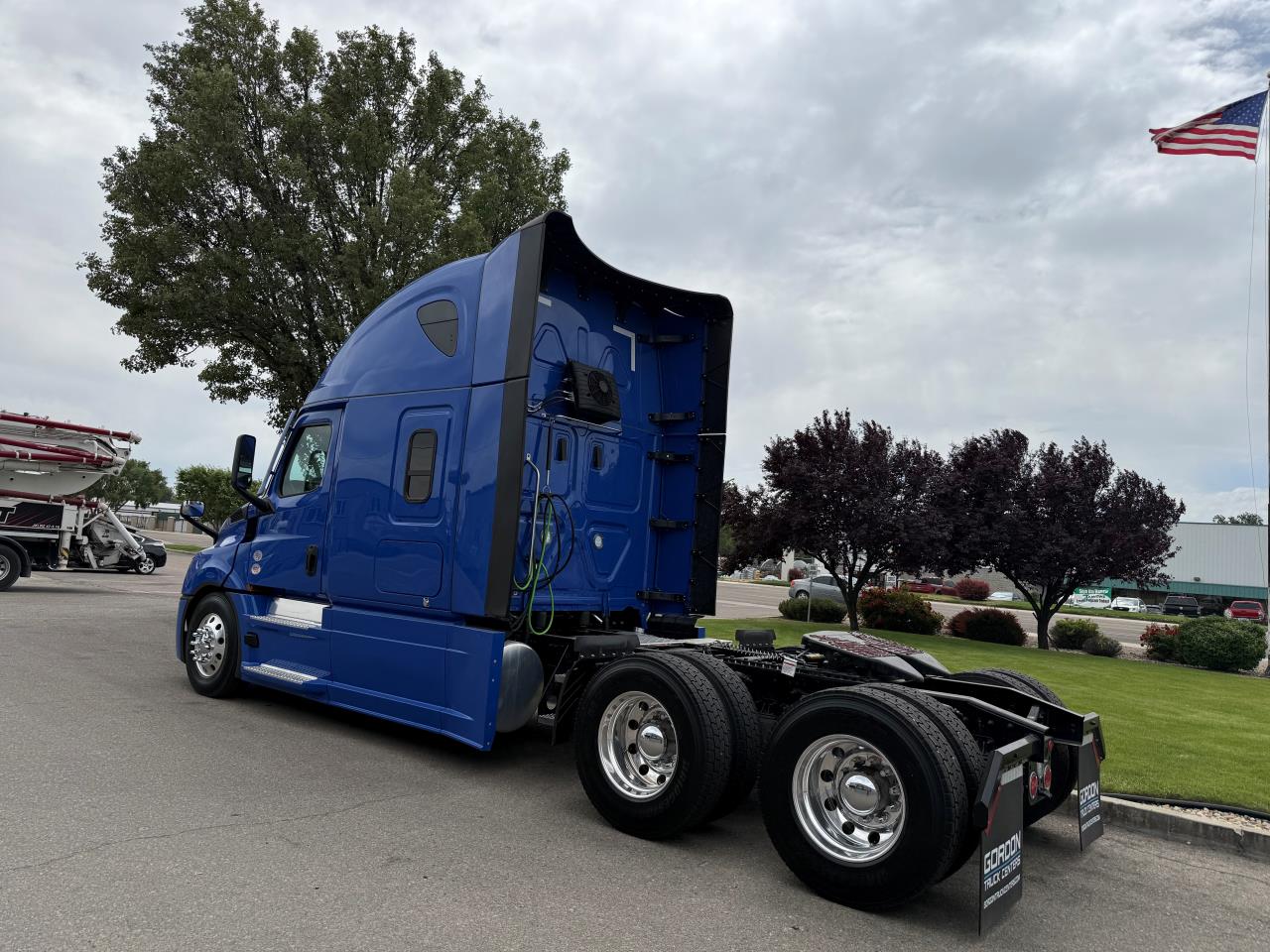 2027 Freightliner Cascadia in Nampa, ID — photo 3