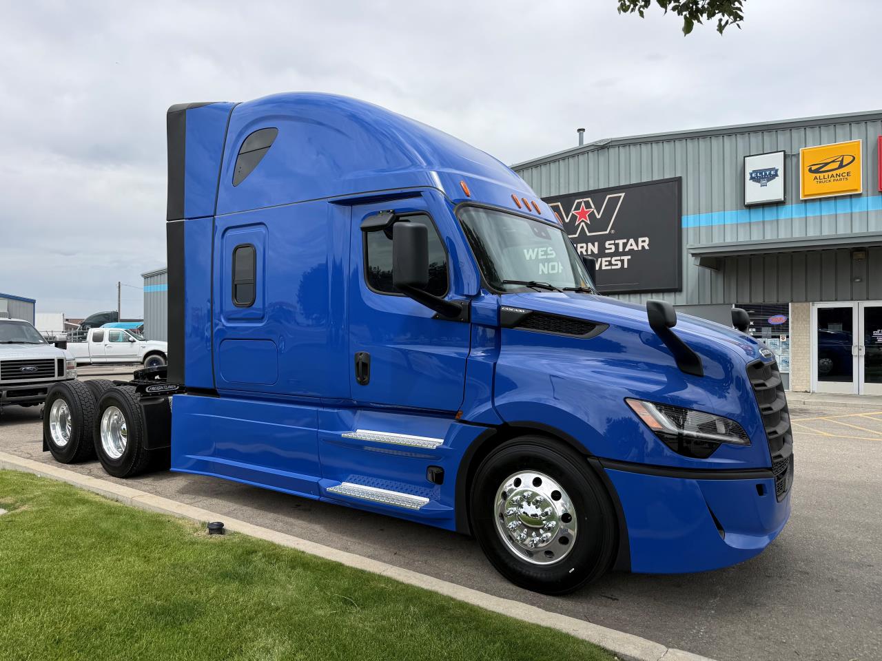 2027 Freightliner Cascadia in Nampa, ID — photo 5