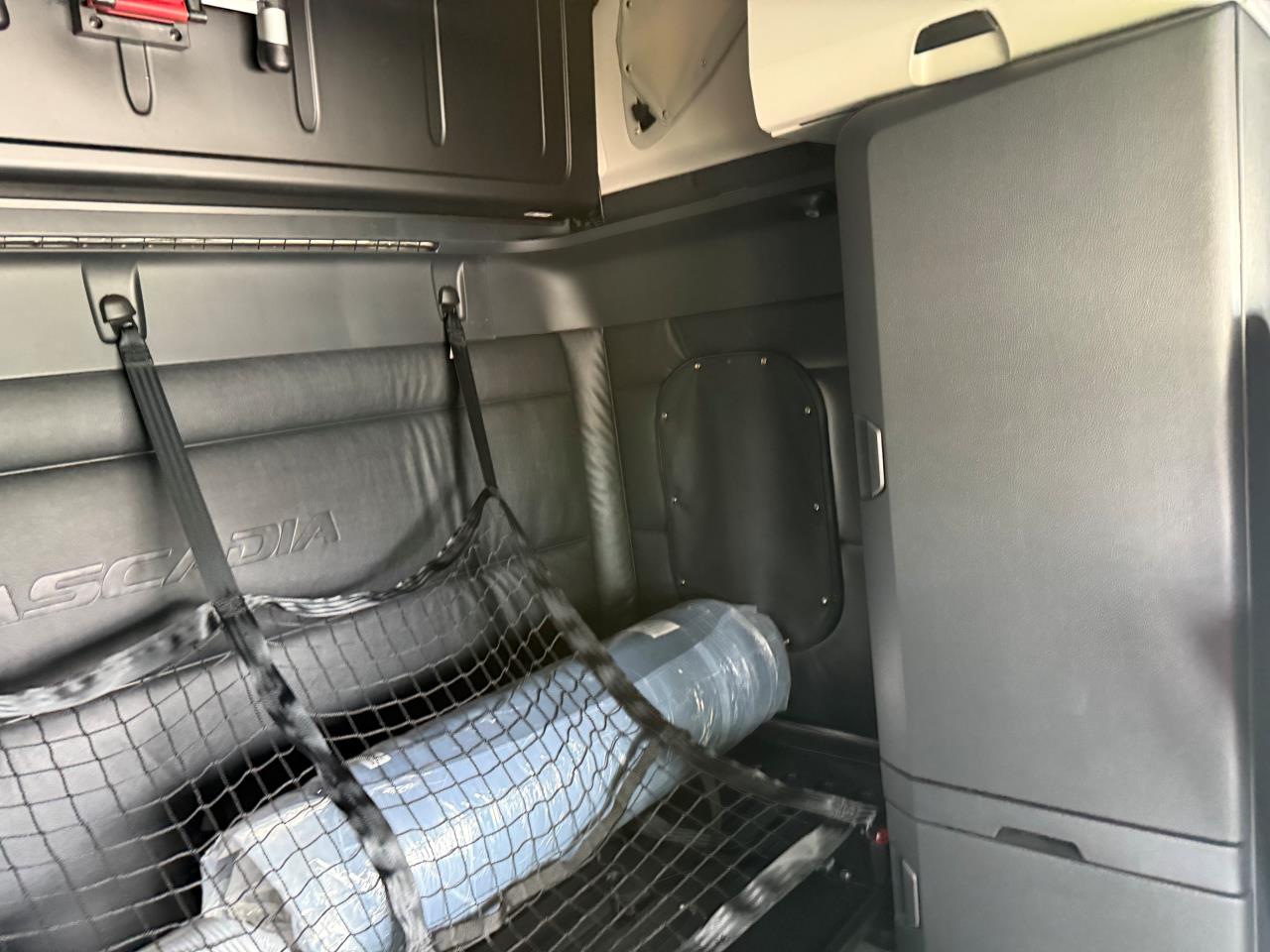 2027 Freightliner Cascadia in Nampa, ID — photo 8