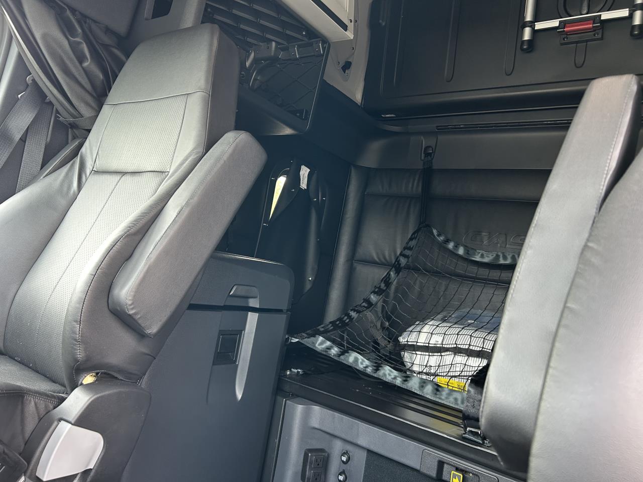 2027 Freightliner Cascadia in Pacific, WA — photo 7